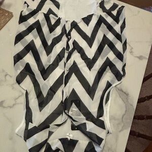 Chevron Patterned Black and White Women's Top